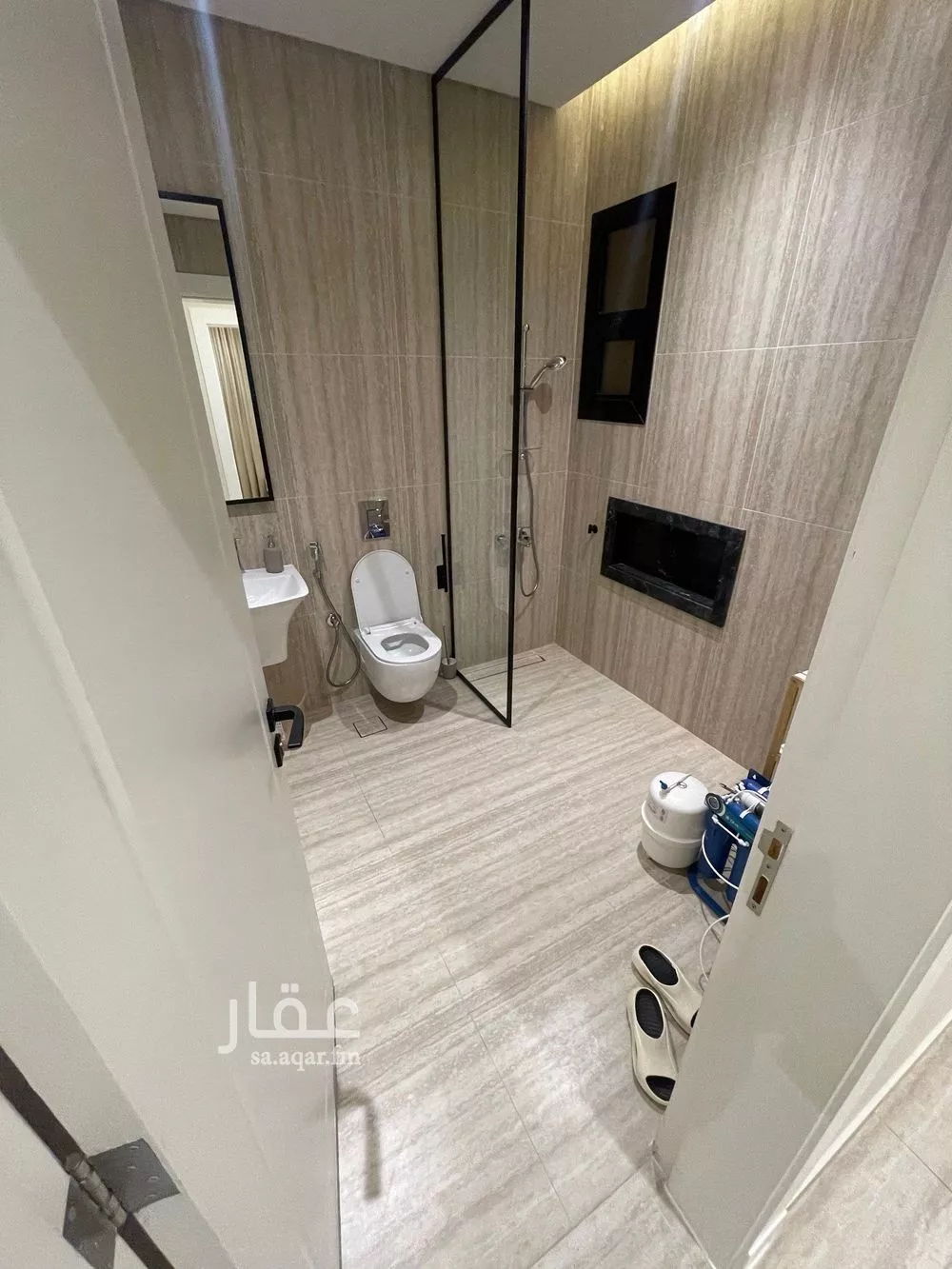 شقة 3 غرف في الرمال 4