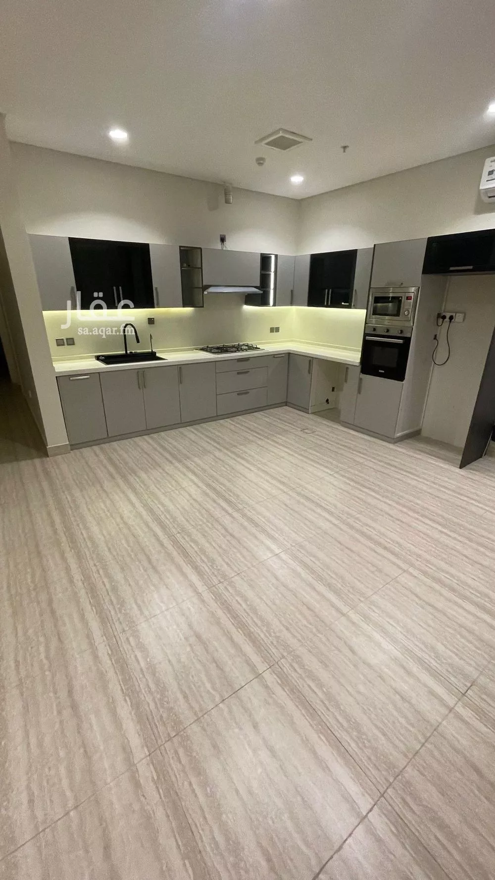 3 bedroom apartment in Al Rimal 4