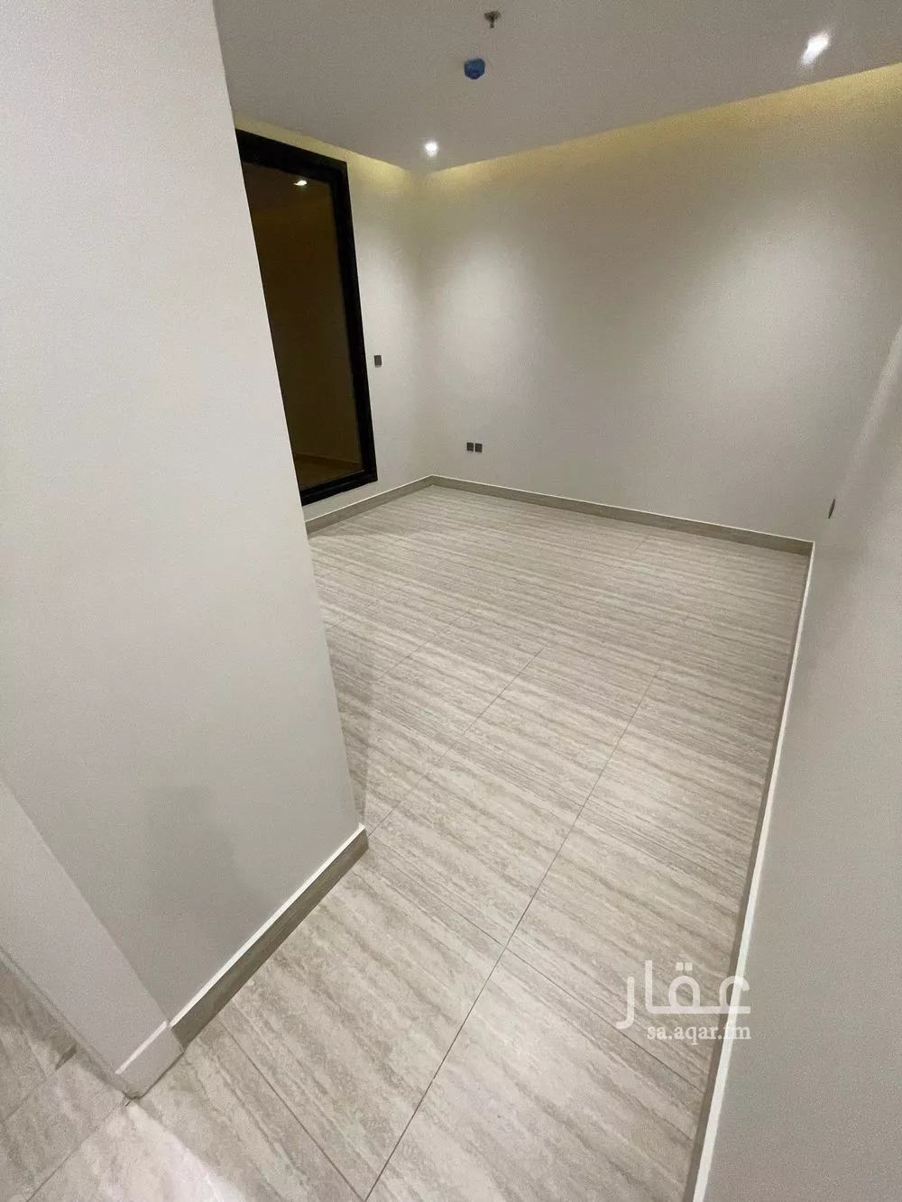 شقة 2 غرف في الرمال 3