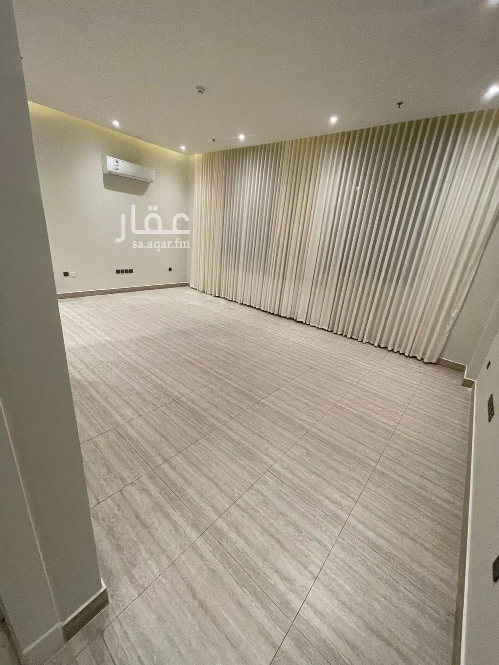 شقة 3 غرف في الرمال 5