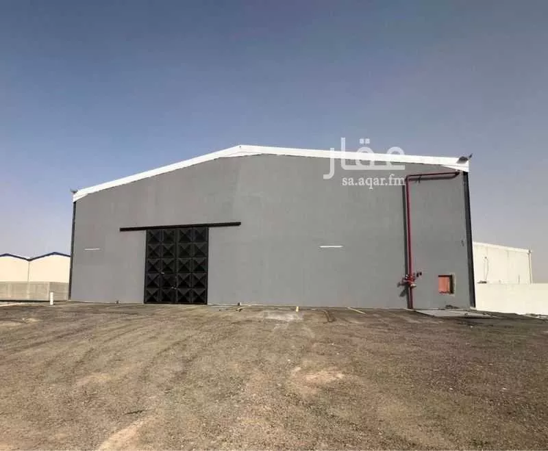 مستودع 400 م² في المصفاة 2