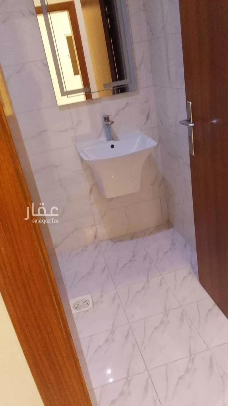 شقة 6 غرف في الربوة 5