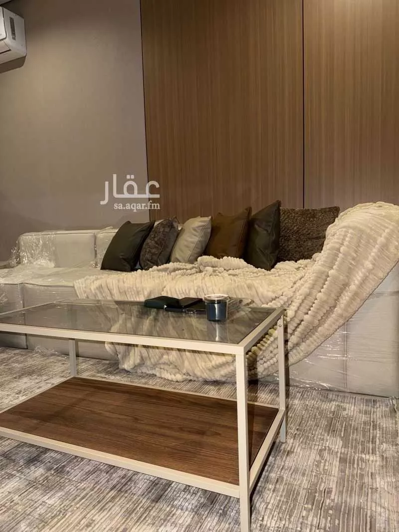 شقة 2 غرف في الحمرا 4