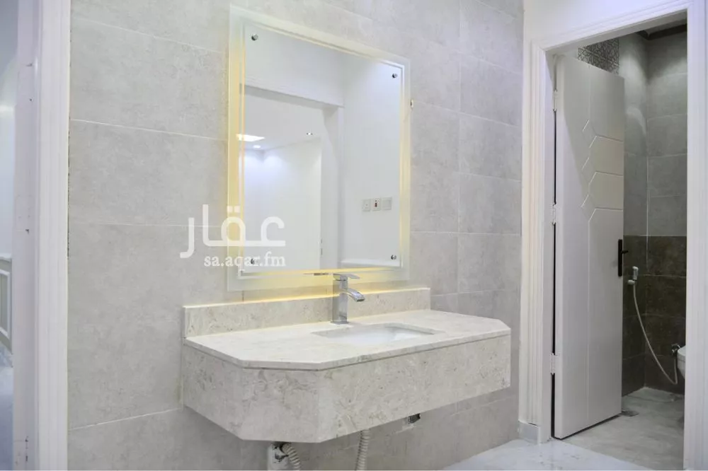 شقة 5 غرف في البحيرات 4