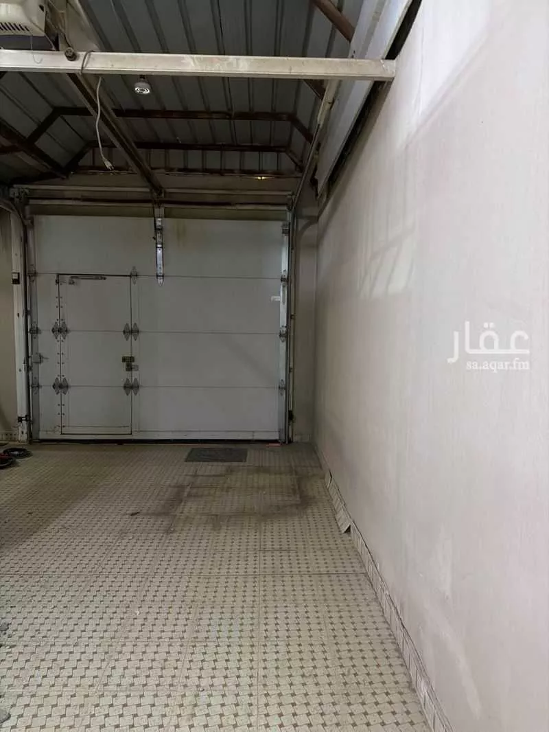 5 bedroom villa in Al Uraija Al Gharbiyah, Riyadh 10