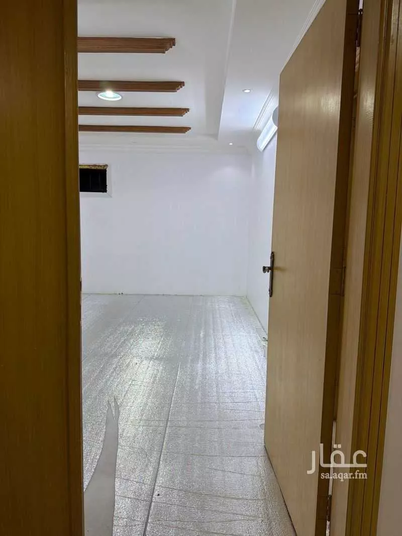 5 bedroom villa in Al Uraija Al Gharbiyah, Riyadh 2