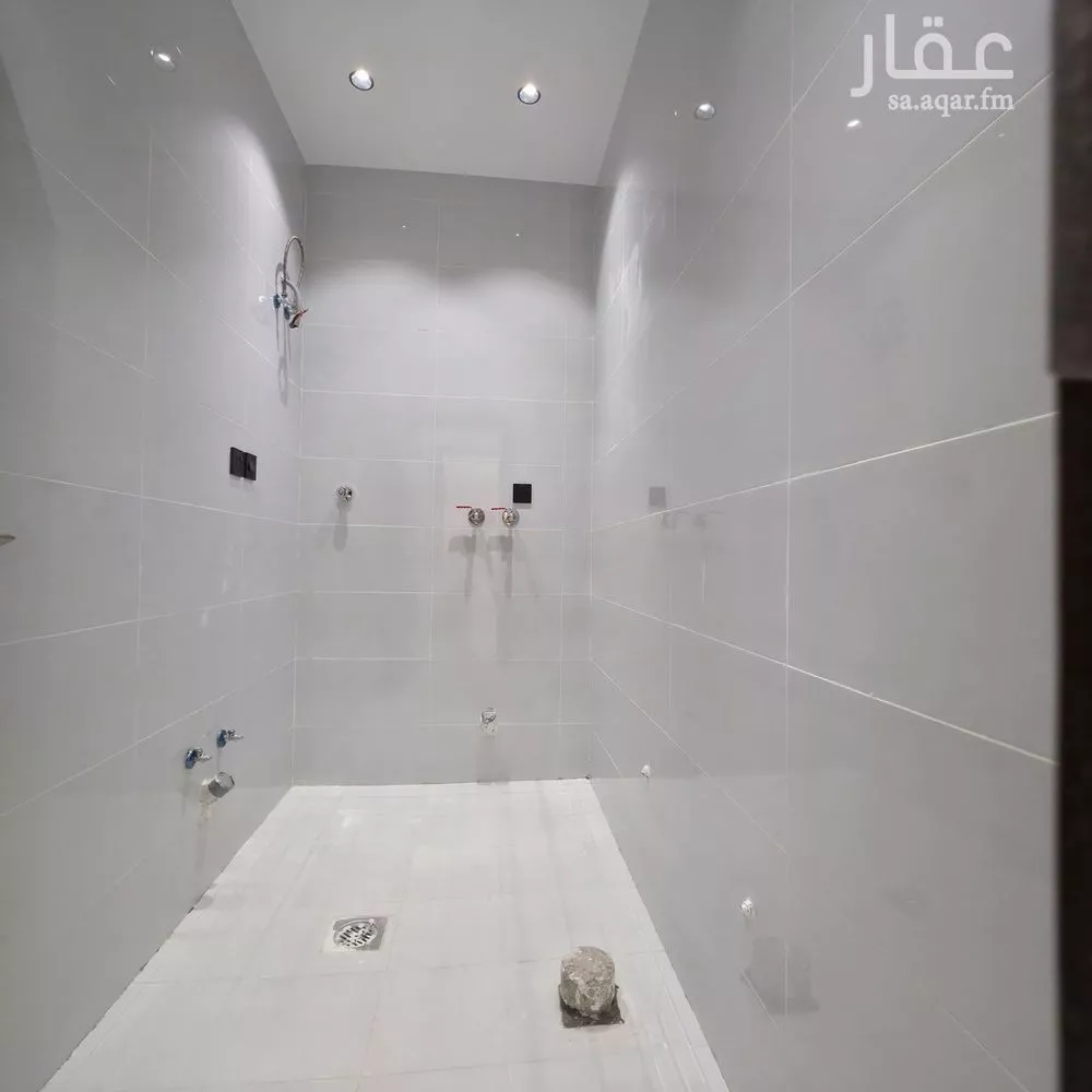 شقة 4 غرف في النخيل 3