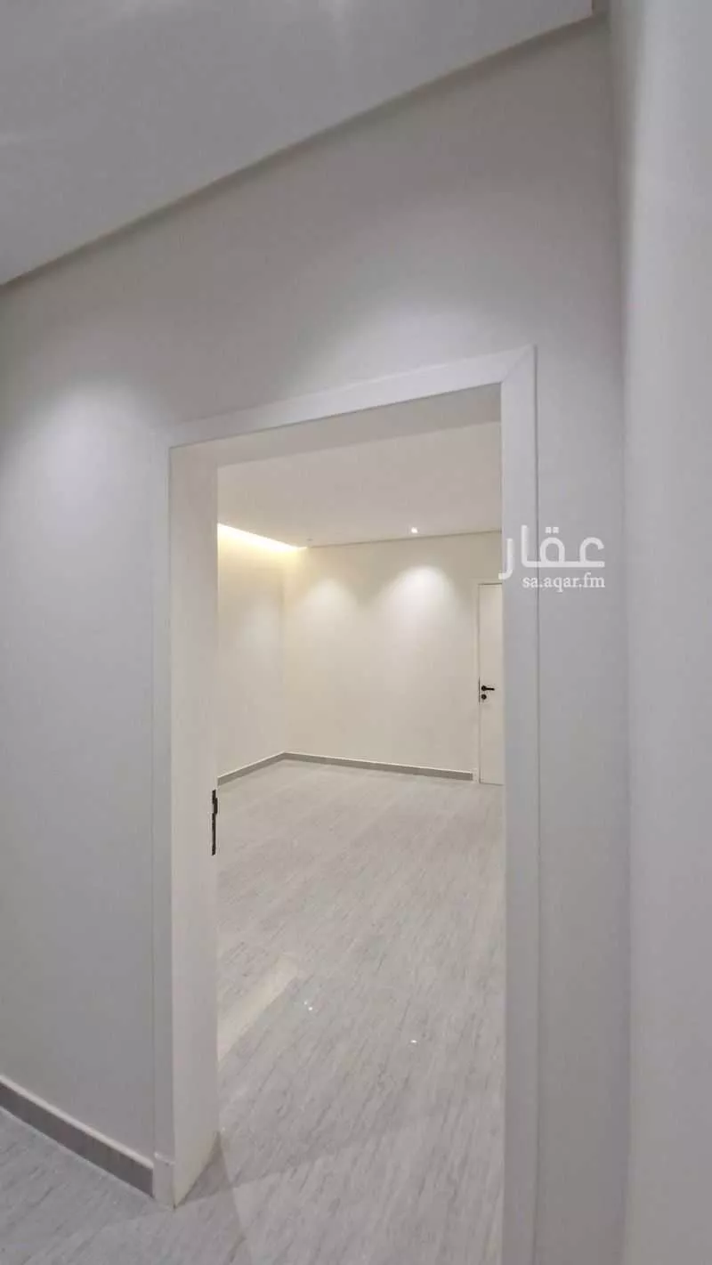 فيلا 9 غرف في طيبة 2