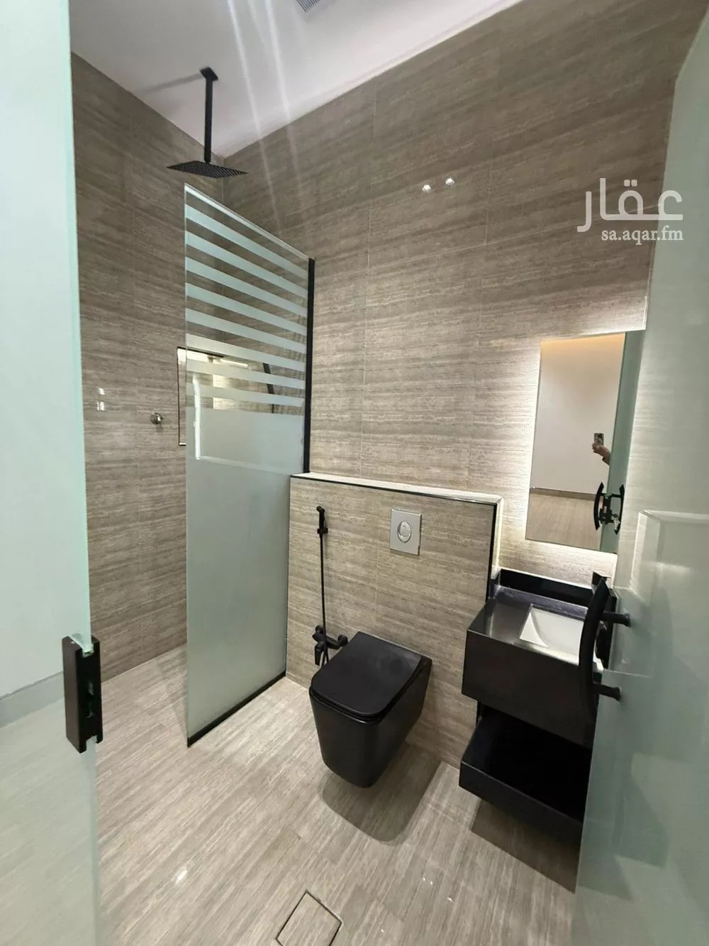 فيلا 3 غرف في المهدية 5