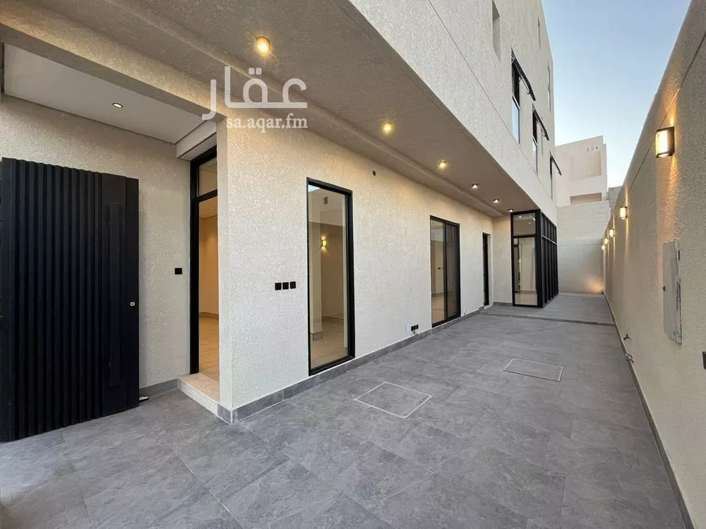 5 bedroom villa in Al Mahdiyyah 2