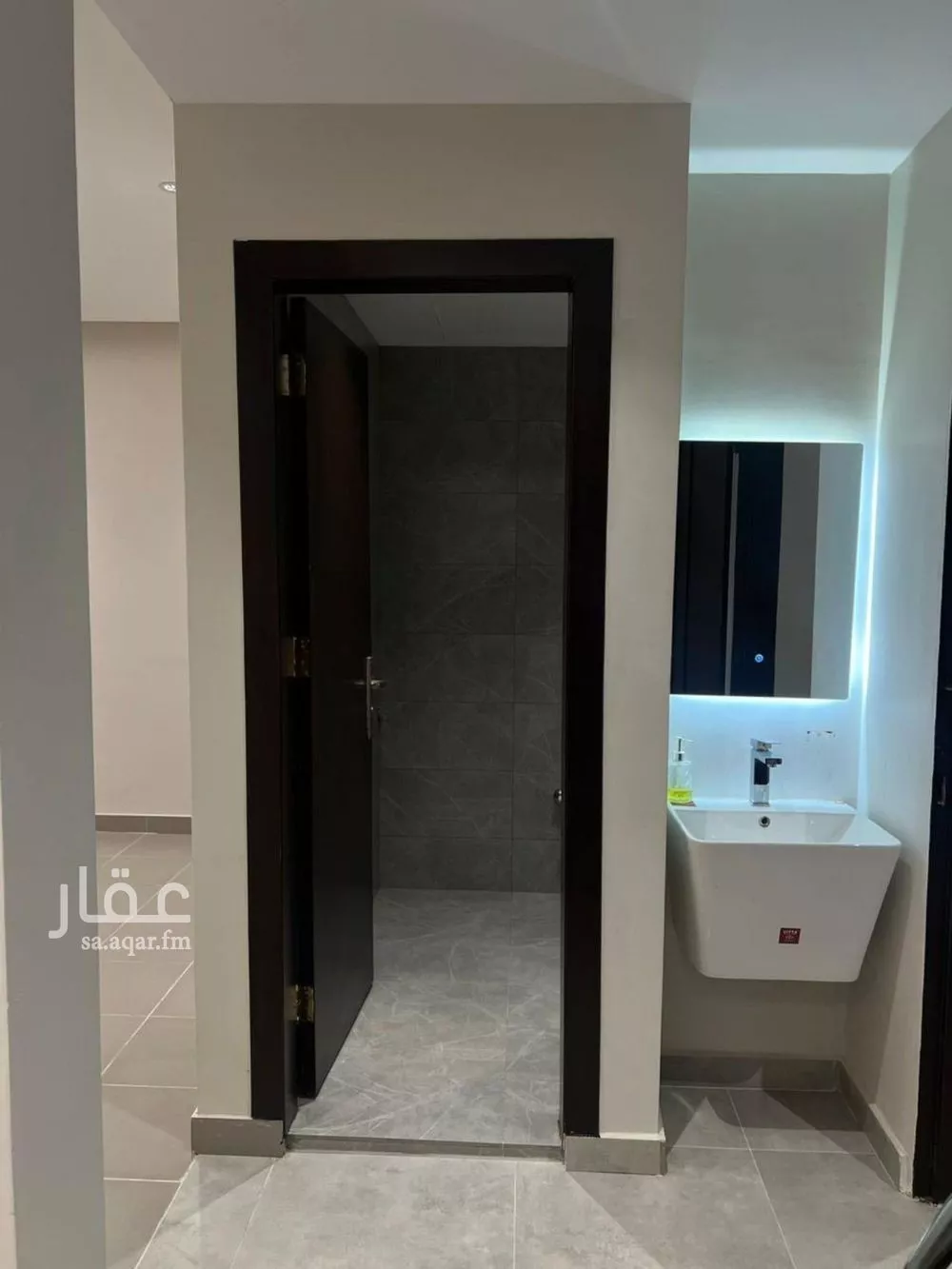 3 bedroom floor in Al Malqa 4