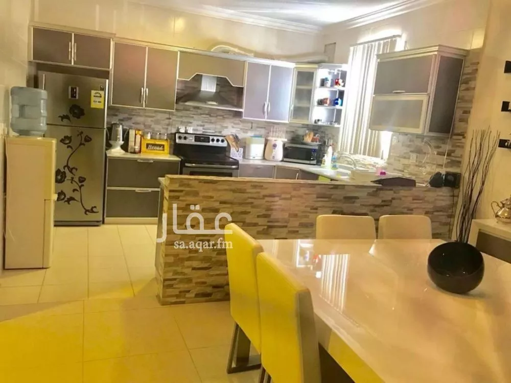 4 bedroom floor in Al Yasmin 2