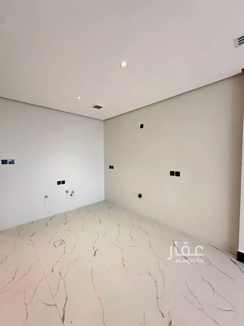 4 bedroom apartment in Ash Shati Al Gharbi, Eastern Province 9
