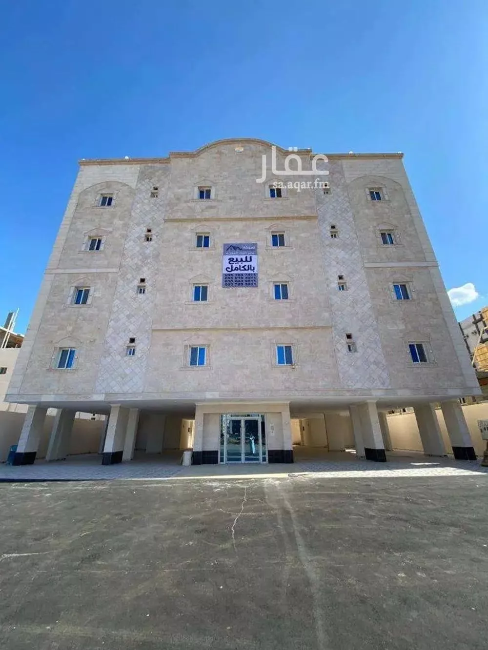 عمارة 650 م² في الريان 1