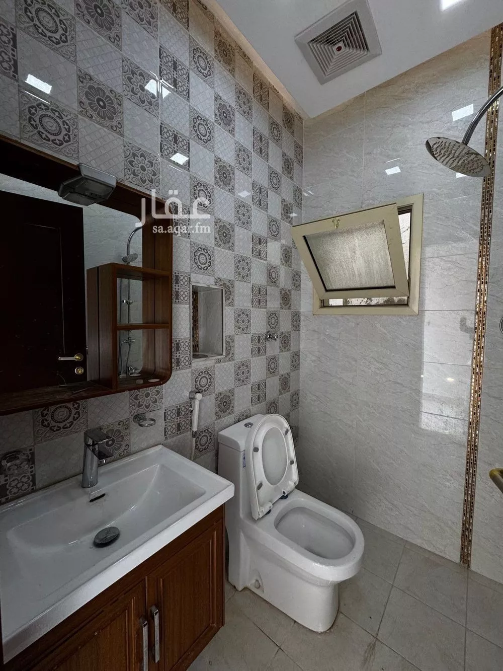 شقة 6 غرف في الصفا 4