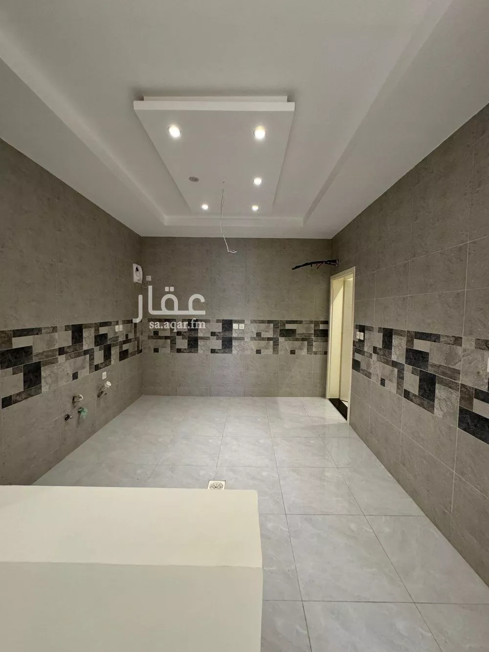 شقة 5 غرف في النخيل 4