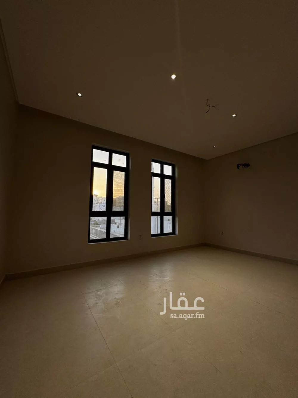 شقة 5 غرف في الصفا 4