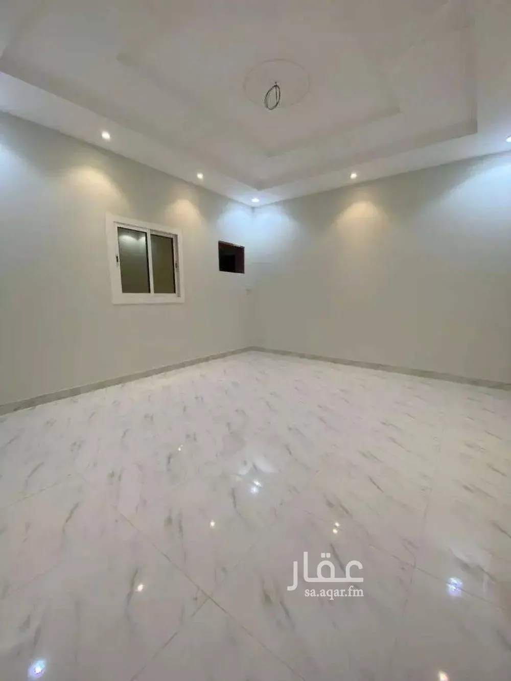 عمارة 650 م² في الريان 2