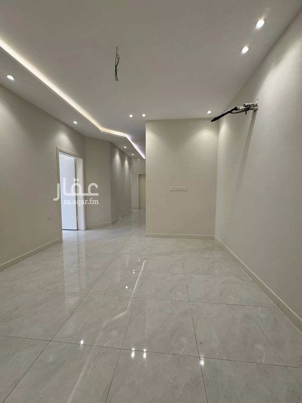 شقة 5 غرف في النخيل 2