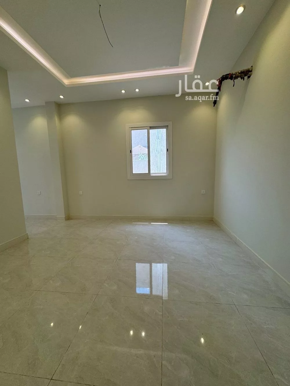 شقة 5 غرف في النخيل 5