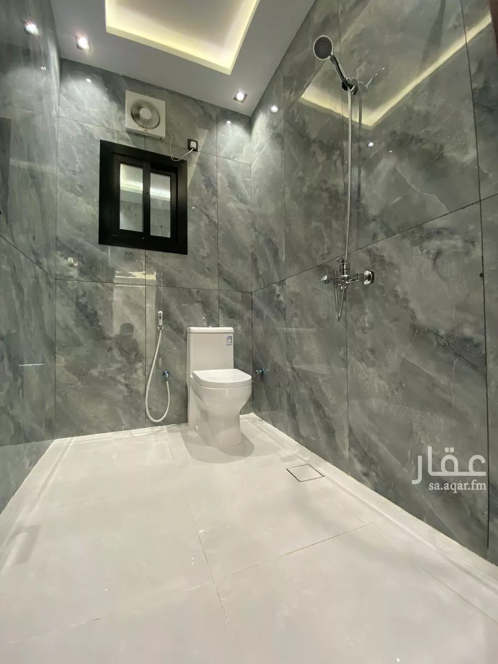 شقة 6 غرف في الصفا 4