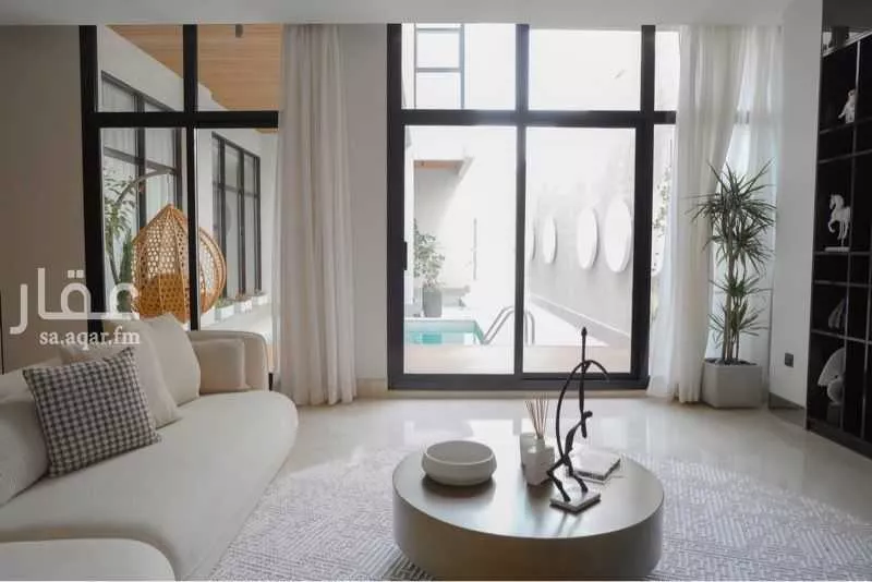 فيلا 5 غرف في الصدفة 4