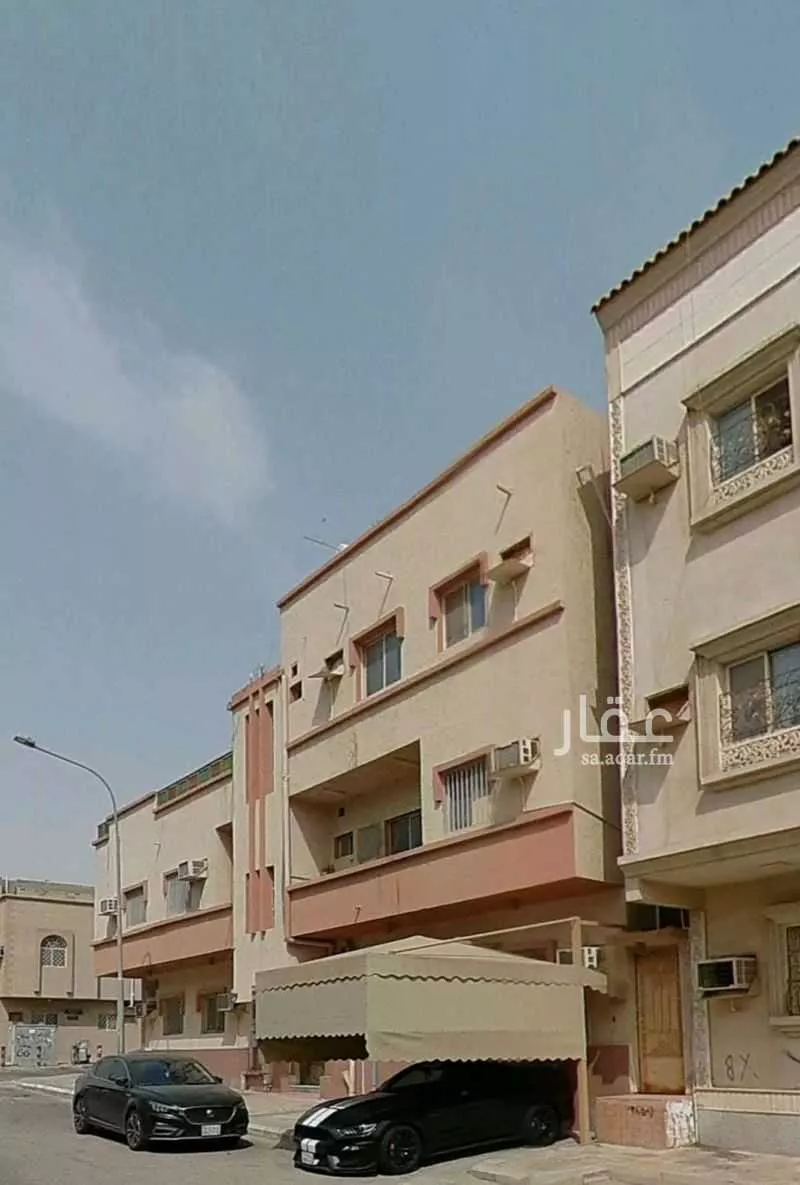 325 sqm building in Al Thuqbah 1