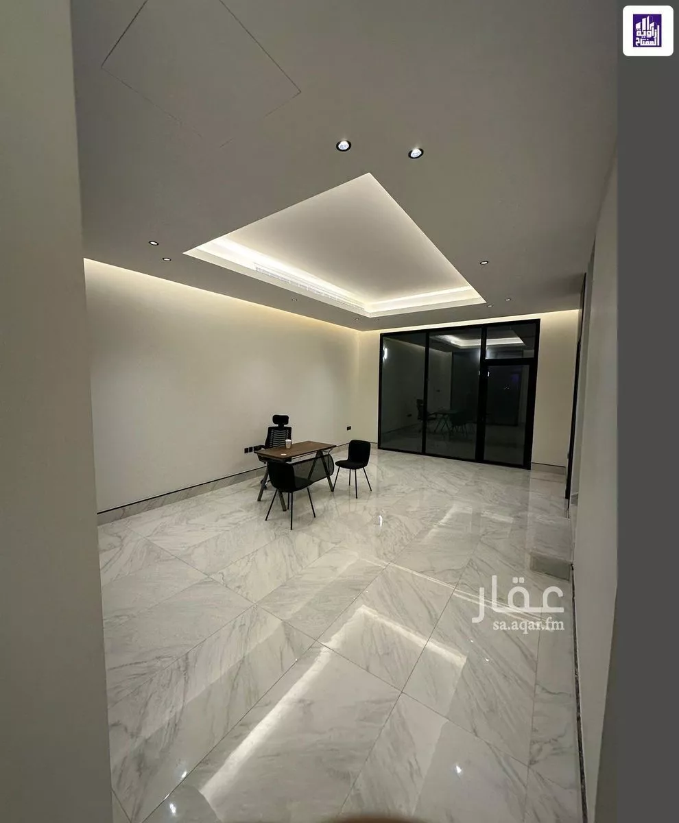 فيلا 5 غرف في النرجس 4