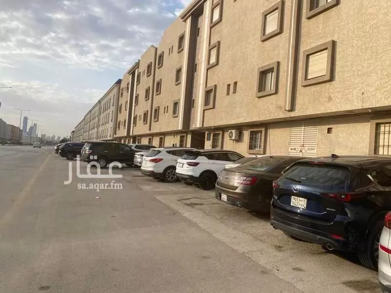 3 bedroom floor in Al Olaya