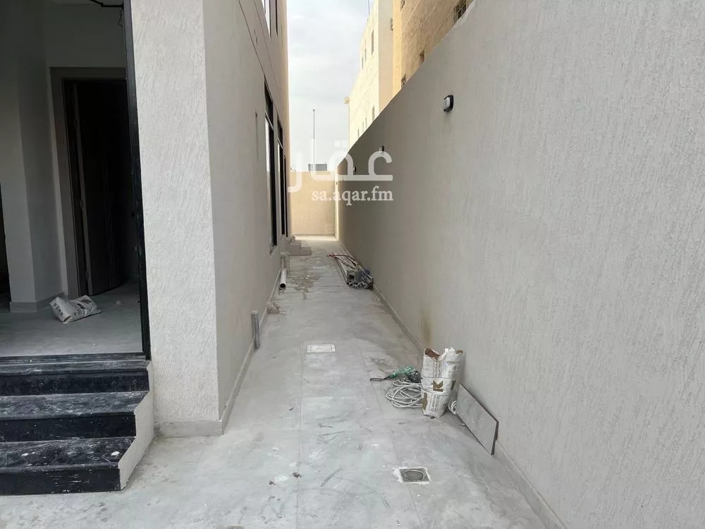 شقة 5 غرف في ضاحية الملك فهد 5