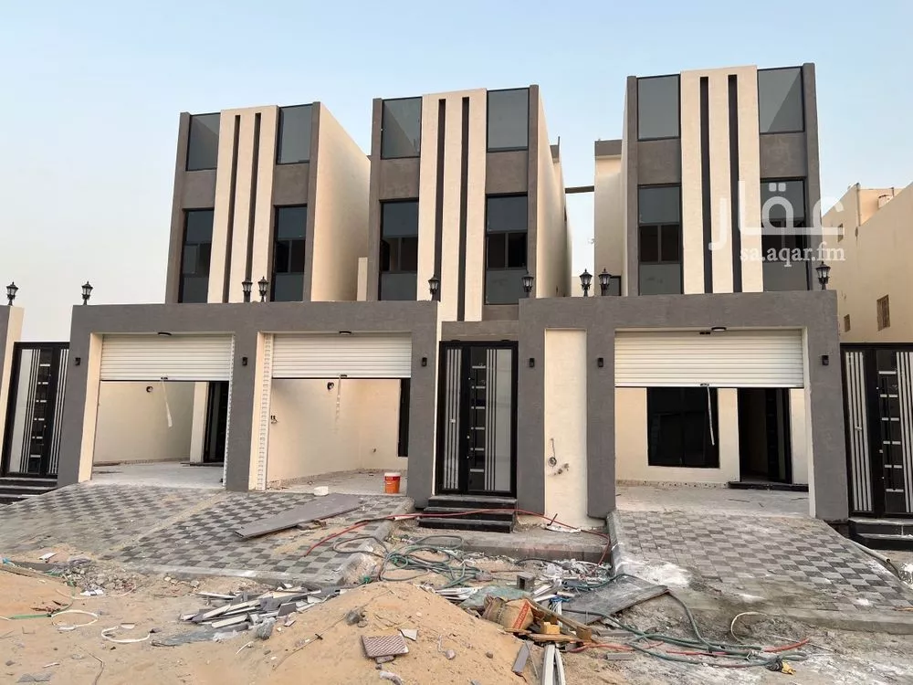 فيلا 5 غرف في ضاحية الملك فهد 2