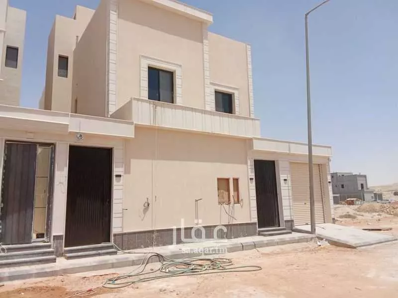 دور 5 غرف في الشرق