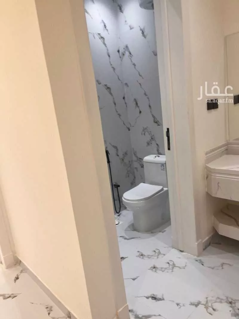 شقة 5 غرف في بدر 4