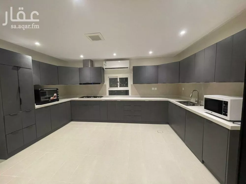 3 bedroom apartment in King Faisal 1