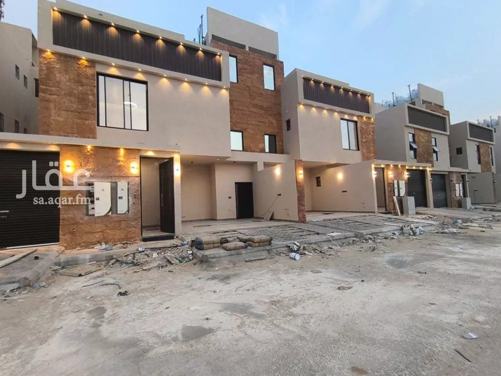 4 bedroom floor in Al Hazm 1
