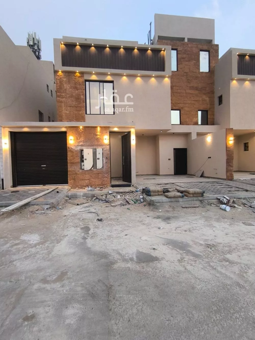 4 bedroom floor in Al Hazm 5