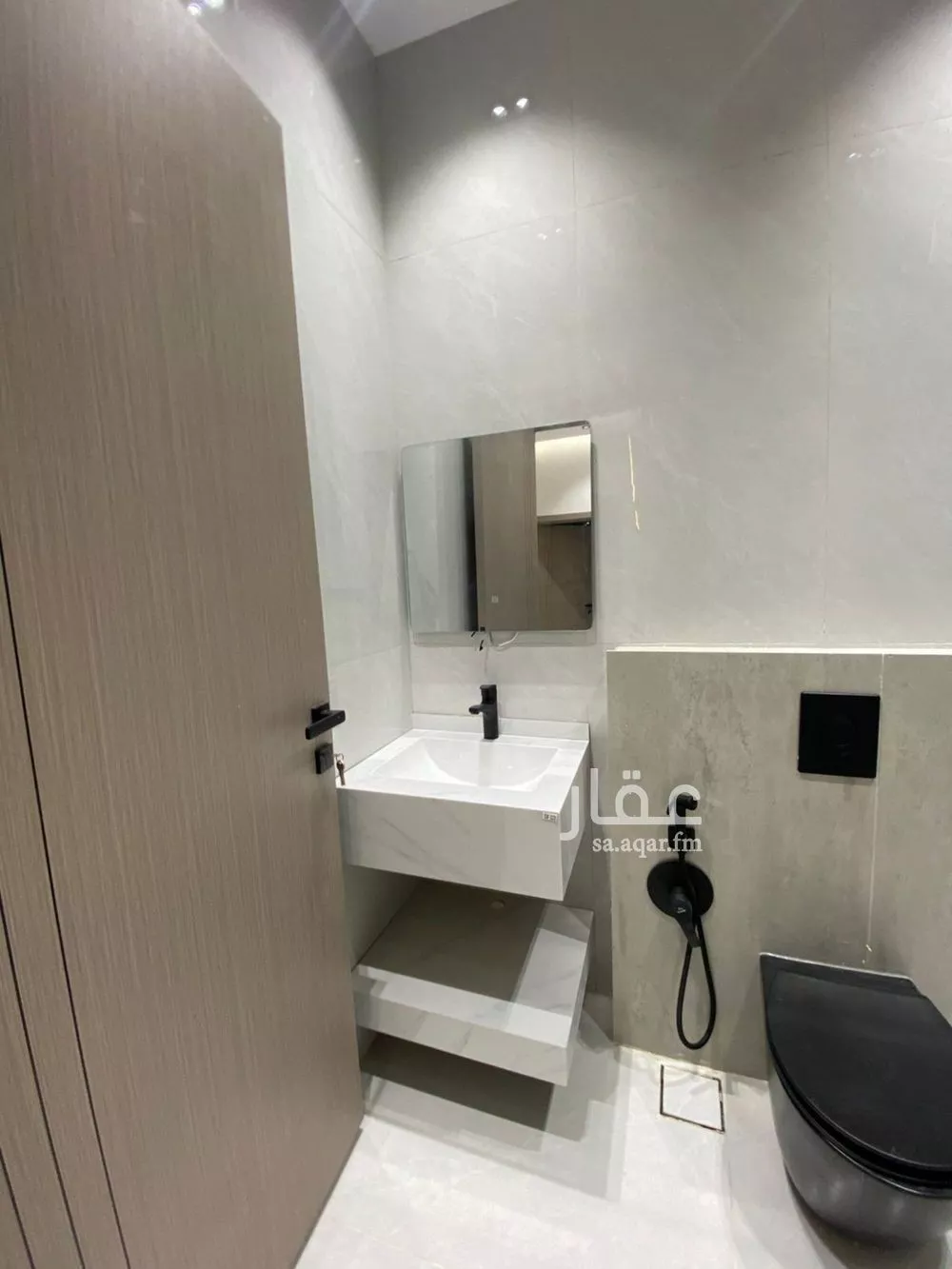 6 bedroom villa in Dhahrat Laban, Riyadh 13