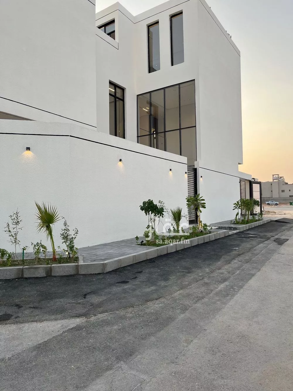 فيلا 6 غرف في المهدية 5