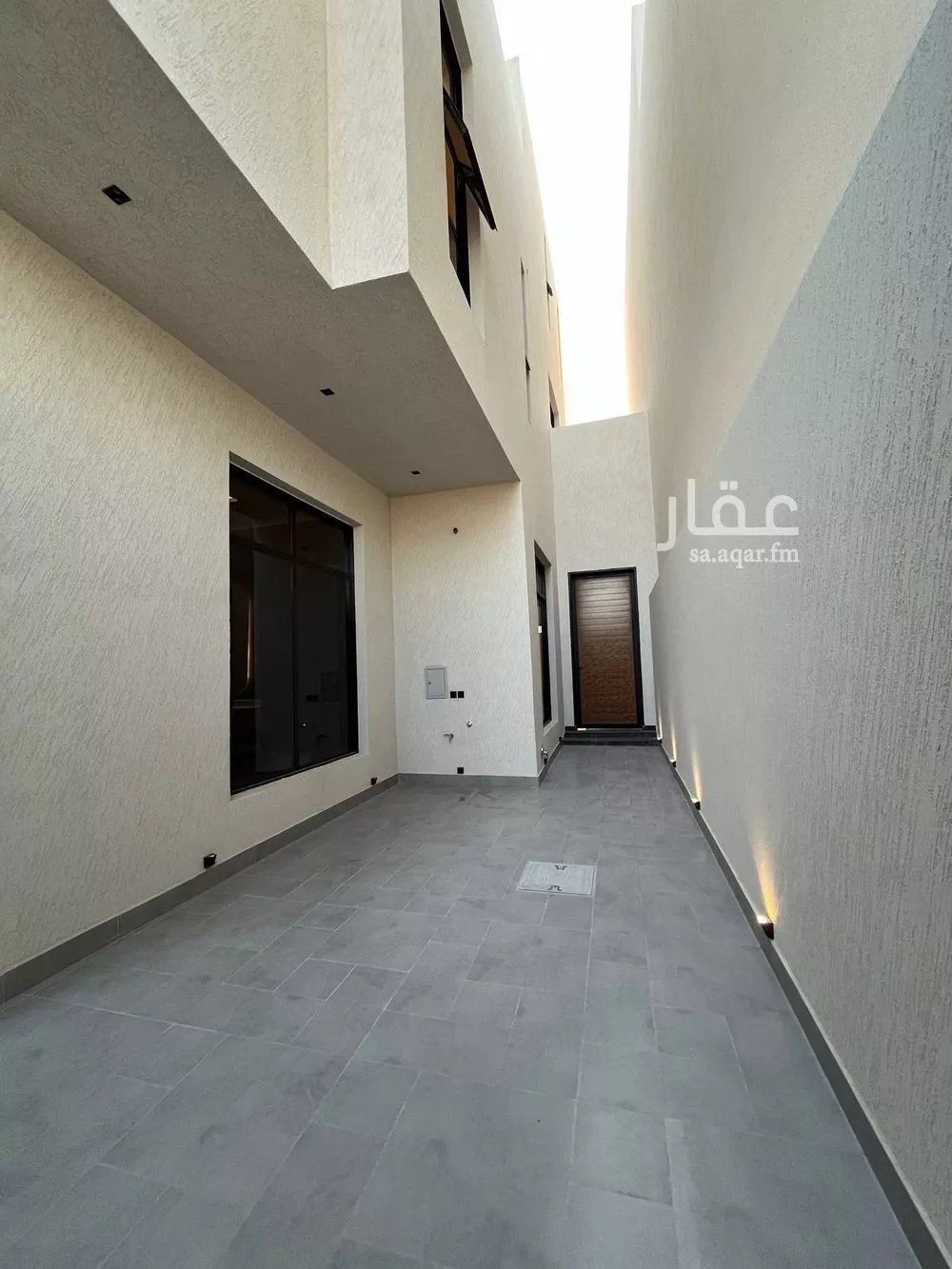 فيلا 6 غرف في المهدية 5