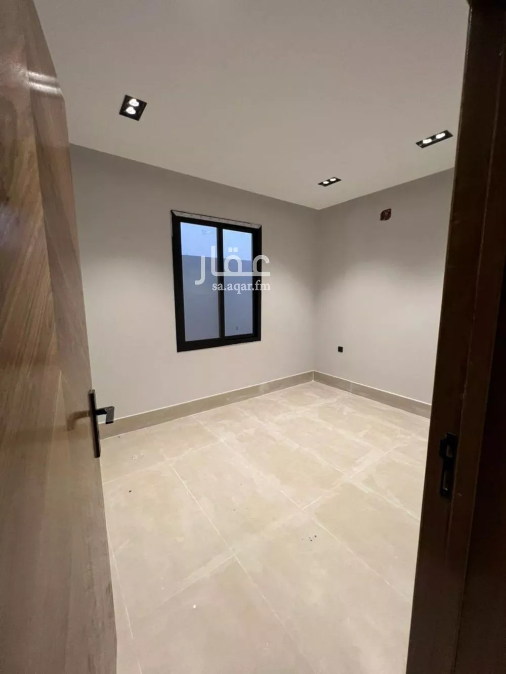 فيلا 5 غرف في عكاظ 3