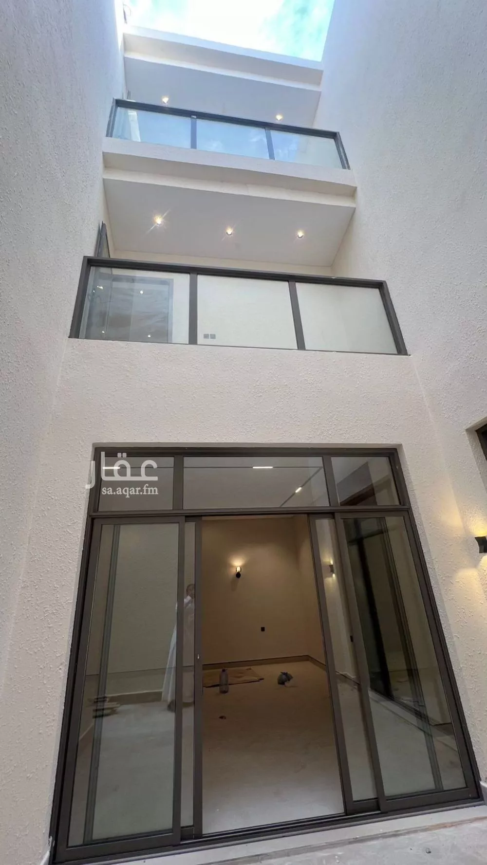 فيلا 6 غرف في المهدية 5