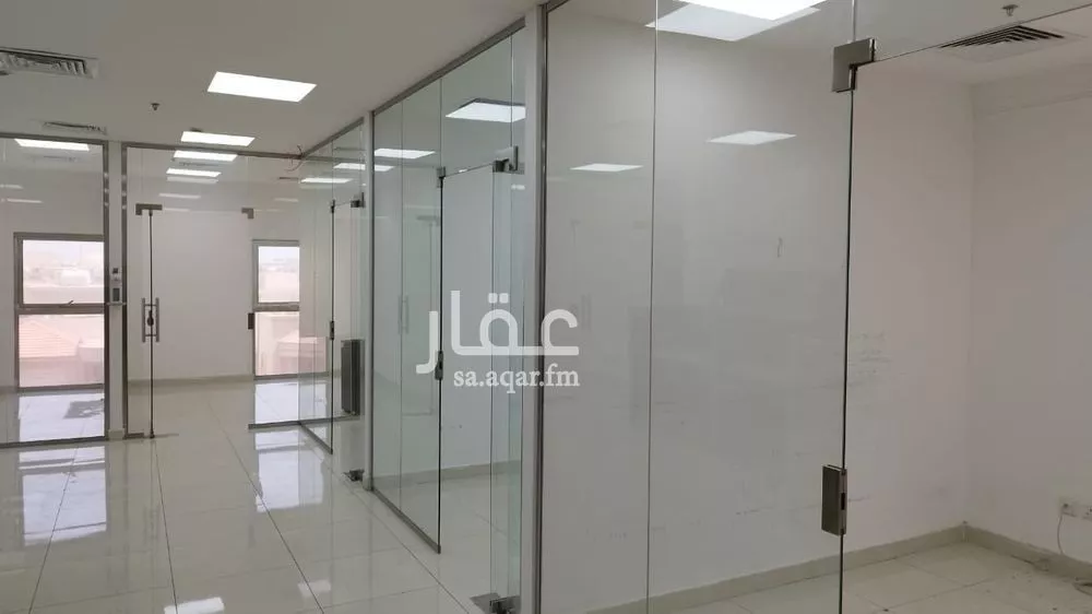 2 bedroom office in Al Corniche, Eastern Province 6