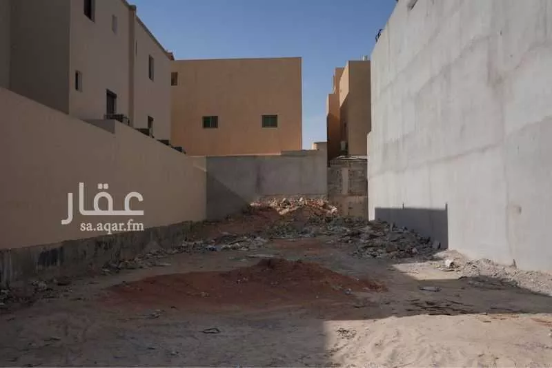 أرض 437 م² في عرقة 3