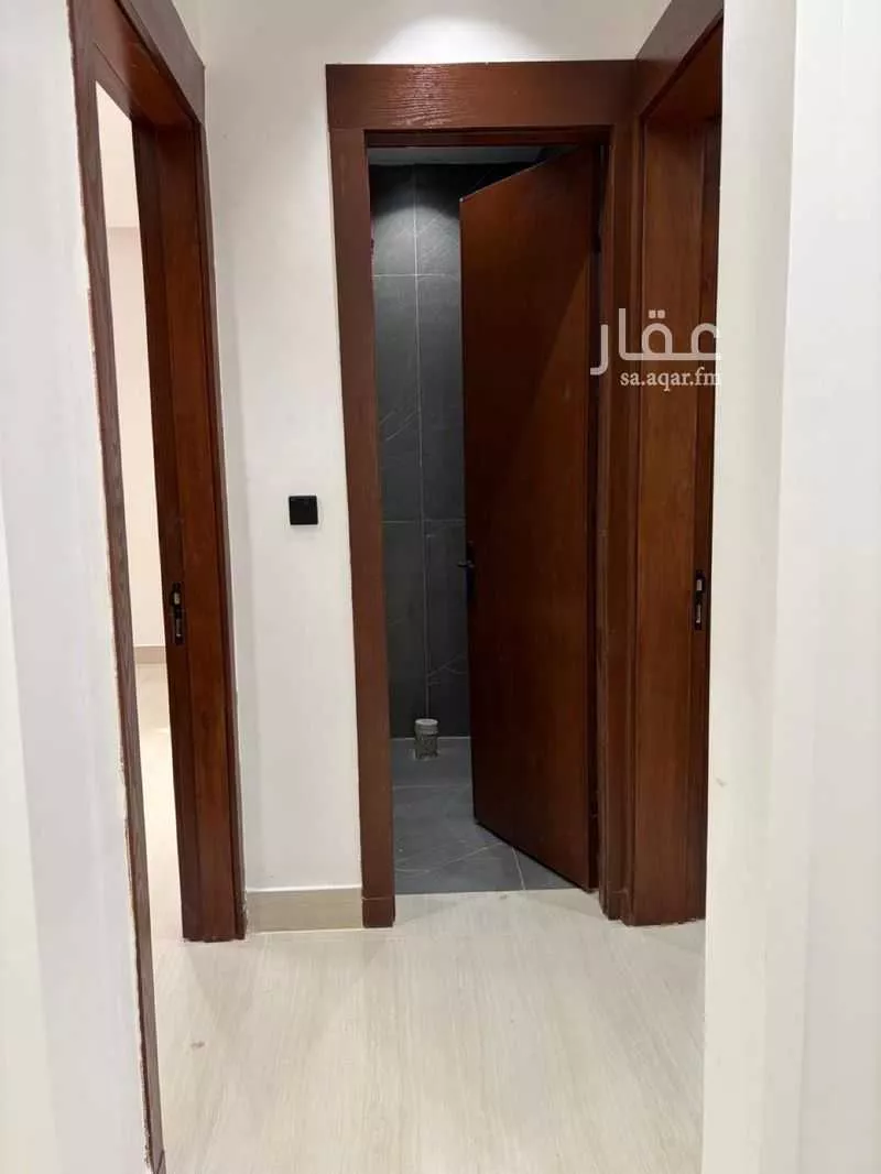 فيلا 6 غرف في العريجاء الغربية 4