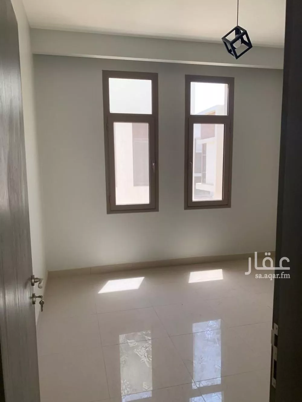 فيلا 3 غرف في المونسية 5