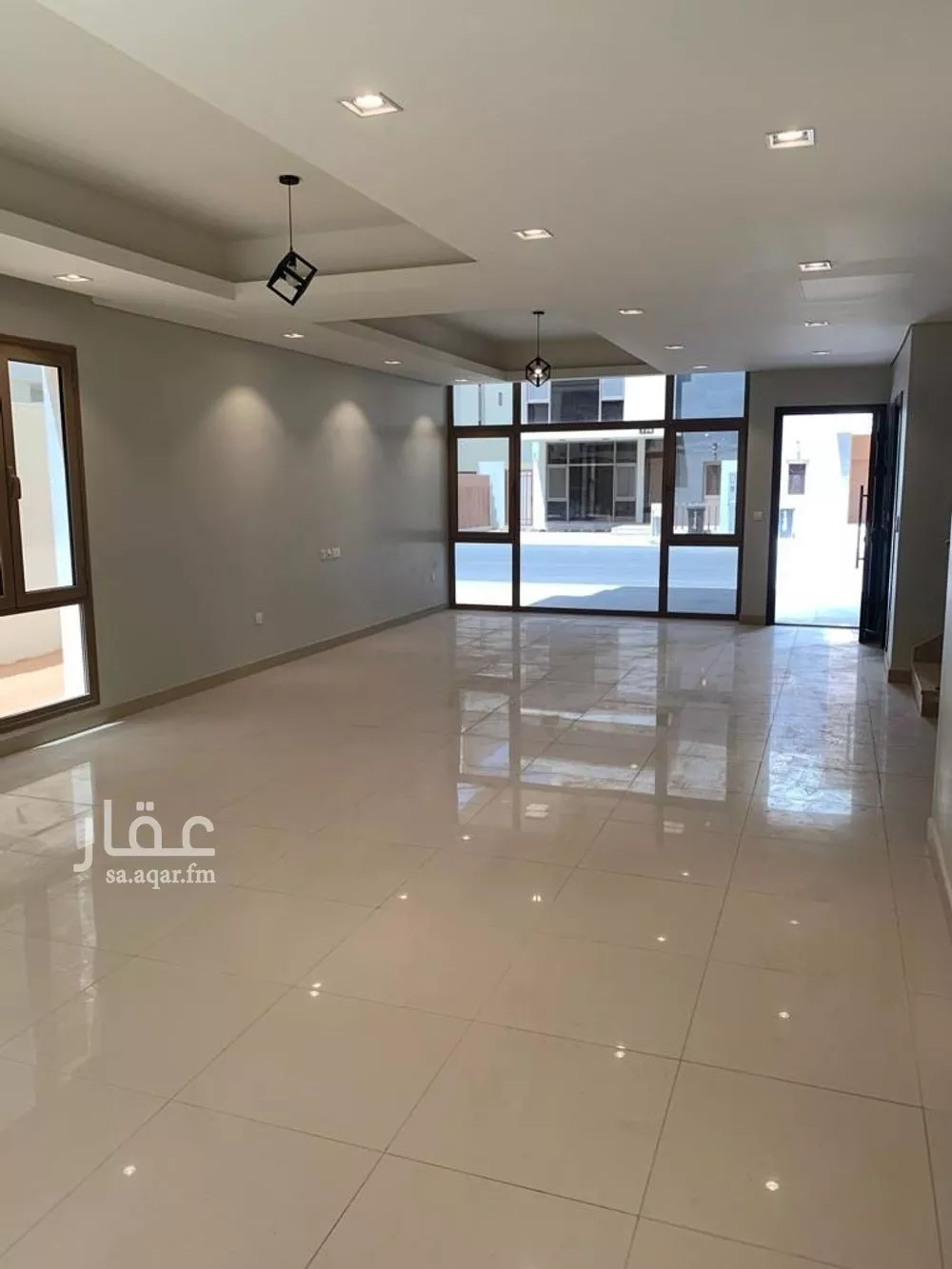 فيلا 3 غرف في المونسية 2