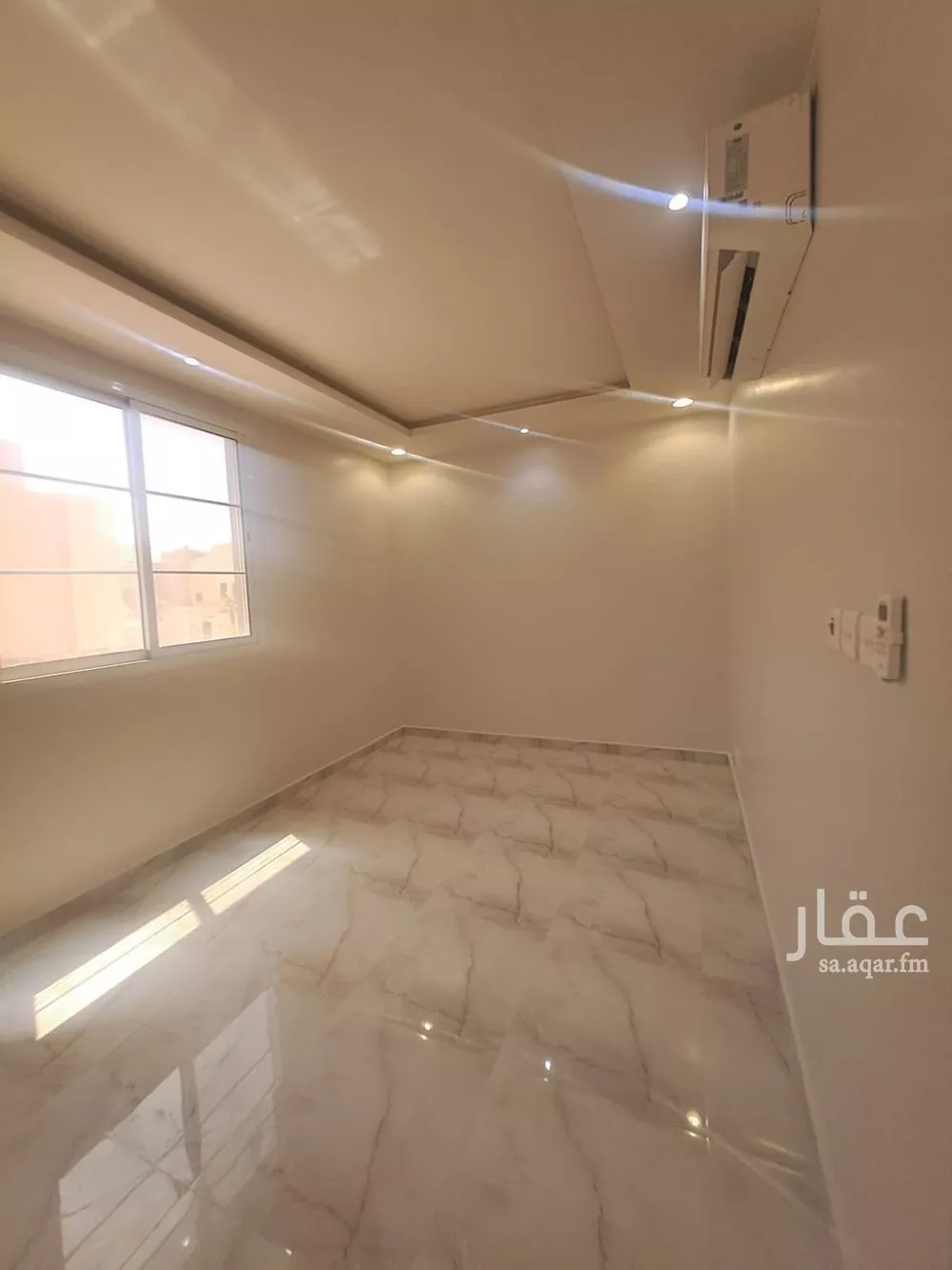 شقة 5 غرف في العارض 4