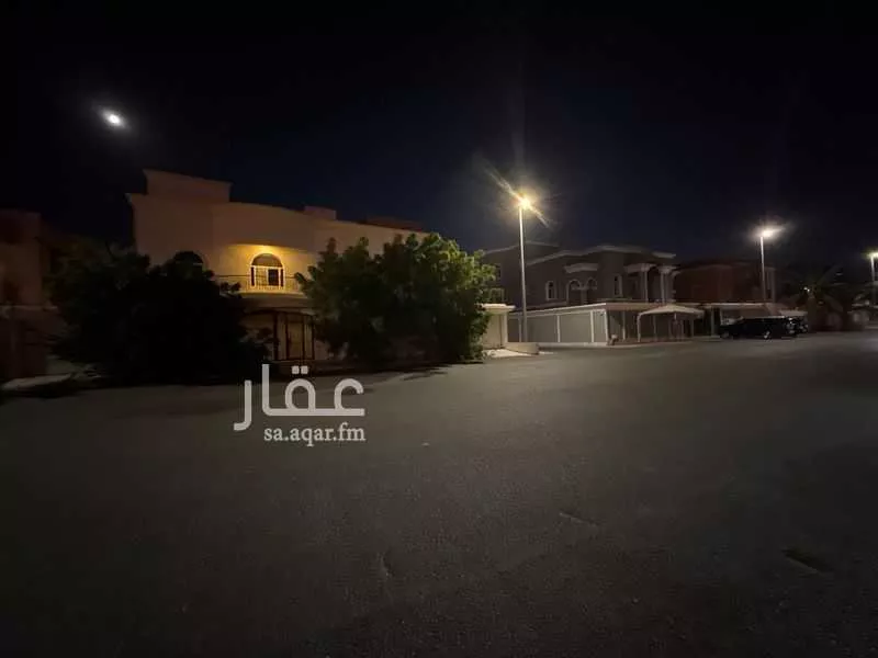 فيلا 5 غرف في البساتين 4