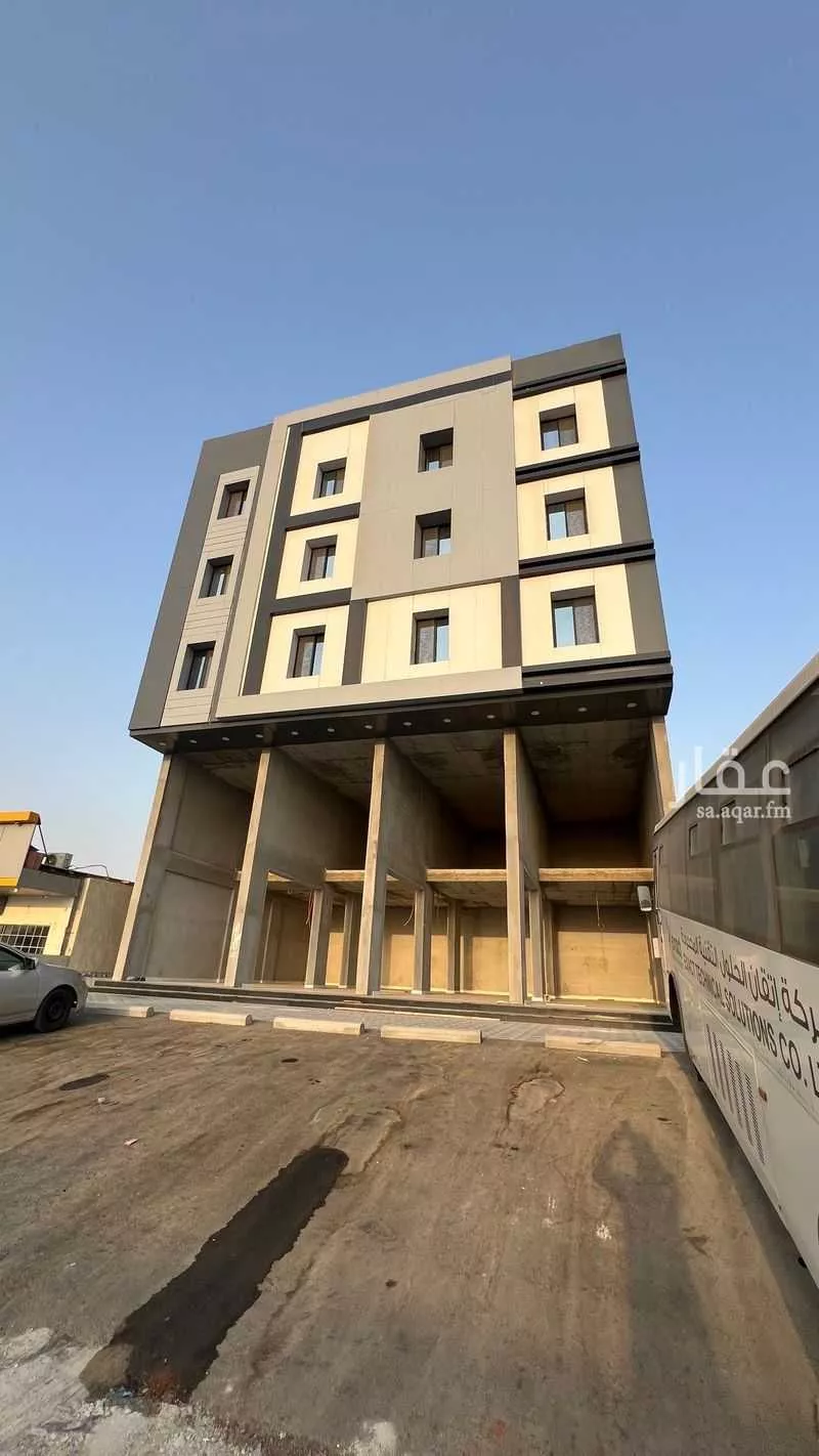 780 sqm shop in Al Fadeylah 3