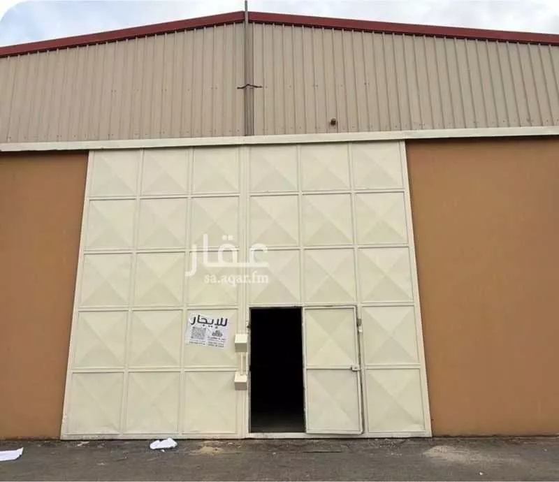 مستودع 11358 م² في المشاعل